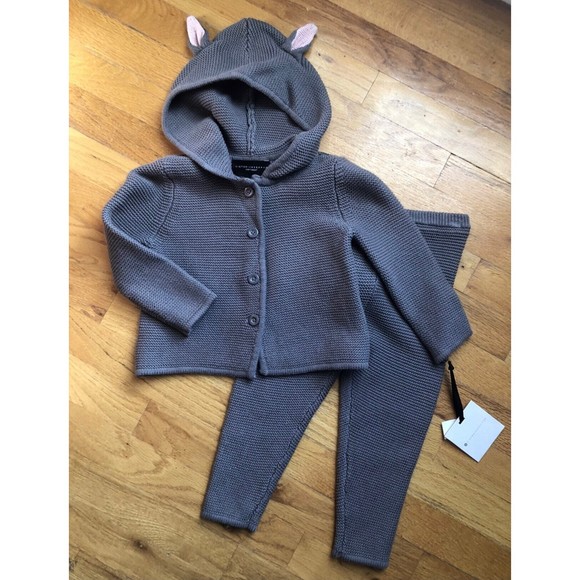 Victoria Beckham 2T Sweater Bunny Outfit - Picture 1 of 8